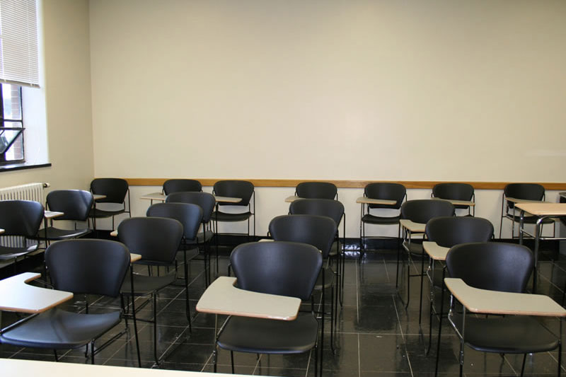 Fenton 174 student desks arranged in rows.