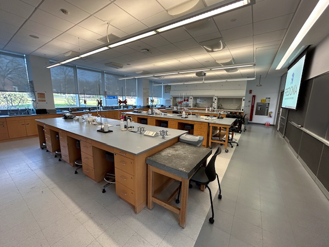 Back of the lab with student lab stations and equipment