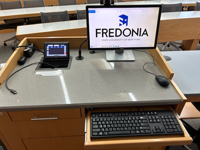 Teachers computer station with an Extron switcher