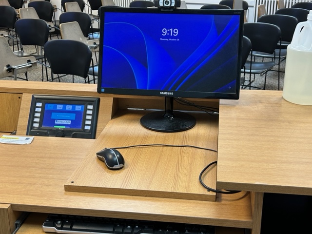Teachers computer station with an extron switcher