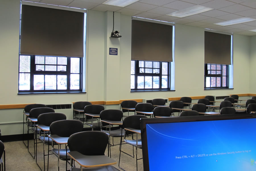 Fenton 168 student desks arranged in rows.